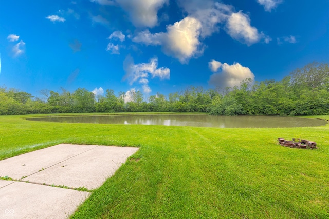 4056 Orchard Valley Ln, Indianapolis, IN 46235 - view of green lawn featuring a water view