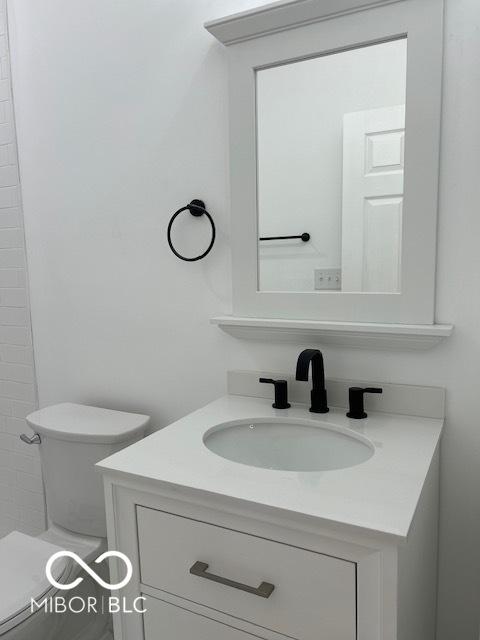 2936 Guilford Ave, Indianapolis, IN 46205 - bathroom featuring vanity and toilet
