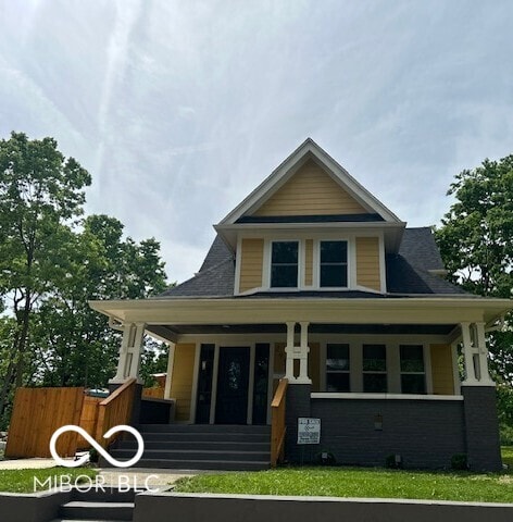 2936 Guilford Ave, Indianapolis, IN 46205 - bungalow-style house featuring covered porch