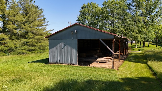 11875 W 700 S, Columbus, IN 47201 - view of pole building with a lawn
