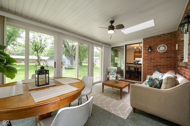 1495 E 240 N, Anderson, IN 46012 - sunroom featuring a skylight and carpet