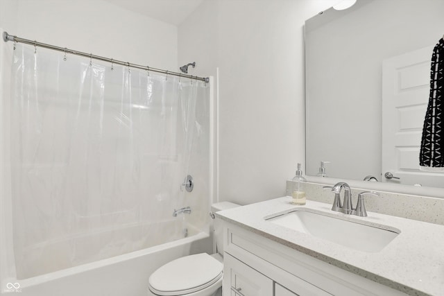 1364 Chatham Hills Blvd, Westfield, IN 46074 - full bath with toilet, vanity, and shower / tub combo with curtain