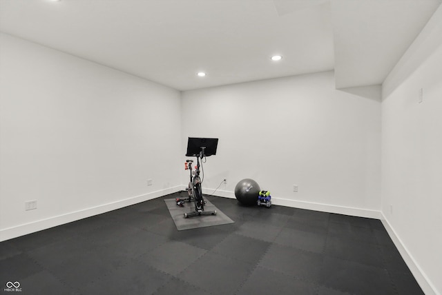 1364 Chatham Hills Blvd, Westfield, IN 46074 - exercise room featuring recessed lighting and baseboards