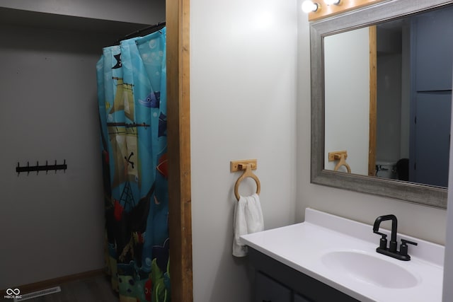 651 N 900 E, Lafayette, IN 47905 - bathroom with vanity