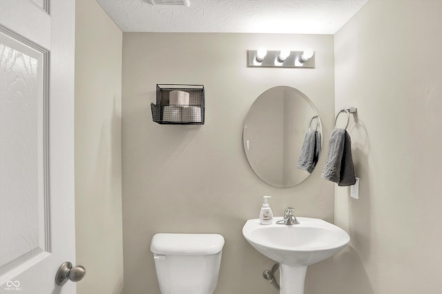 6645 Honeysuckle Way, Pendleton, IN 46064 - half bath featuring toilet and a sink