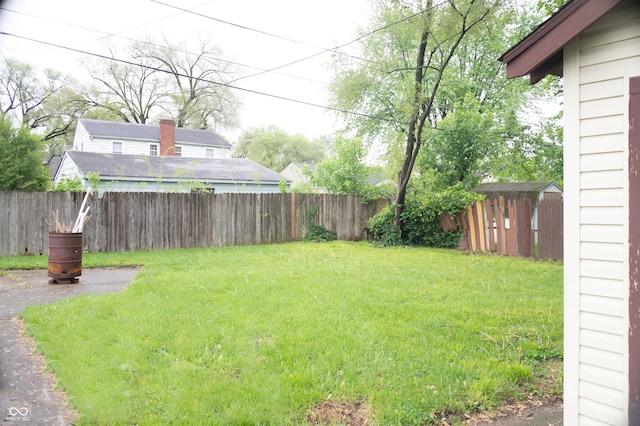 1331 N Berwick Ave, Indianapolis, IN 46222 - view of yard