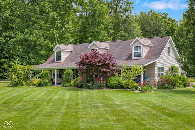 12383 S 25 W, Columbus, IN 47201 - cape cod-style house featuring a front yard