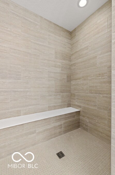 14878 E Keenan Cir Lot 37, Westfield, IN 46074 - full bath featuring a tile shower
