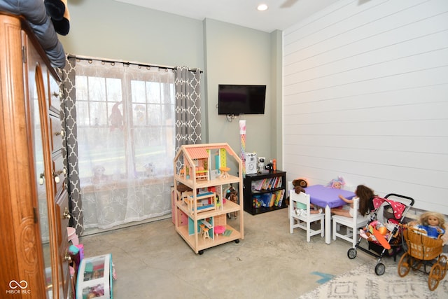2780 W Grizzly Trl, Martinsville, IN 46151 - recreation room featuring concrete flooring and recessed lighting