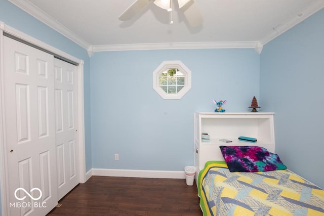 495 Persimmon Dr, North Vernon, IN 47265 - bedroom with ornamental molding, wood finished floors, a closet, baseboards, and a ceiling fan