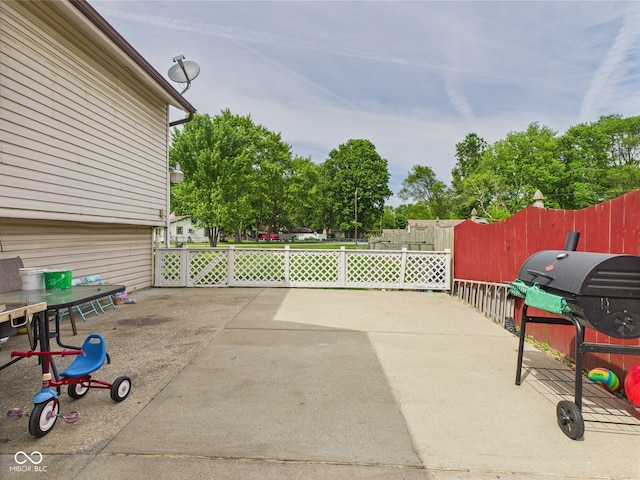 3223 Keystone Lakes Way, Indianapolis, IN 46237 - view of patio with a grill