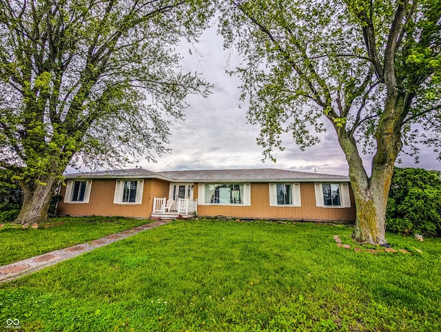 2612 E Michigantown Rd, Frankfort, IN 46041 - single story home with a front lawn