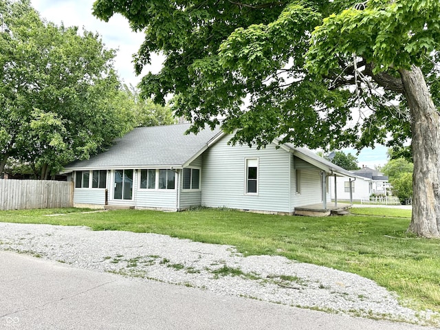 106 S Hancock St, Waynetown, IN 47990 - ranch-style home with a shingled roof
