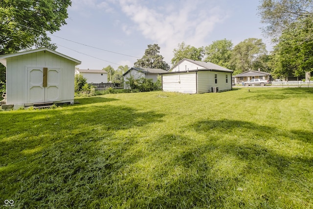 2631 Collier St, Indianapolis, IN 46241 - view of yard
