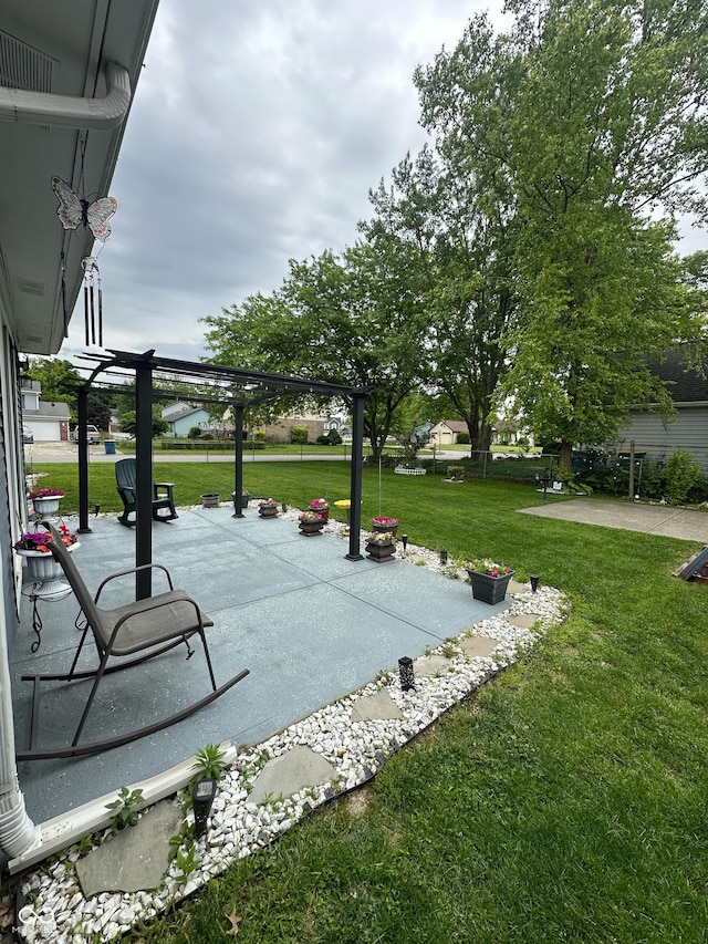 1831 Beckenbauer Ln, Indianapolis, IN 46214 - view of patio / terrace