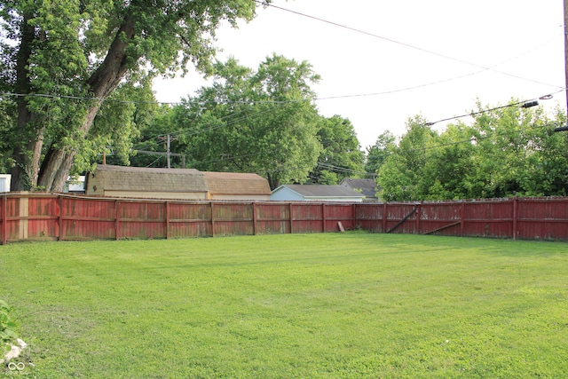 202 S Church St, Brooklyn, IN 46111 - view of yard
