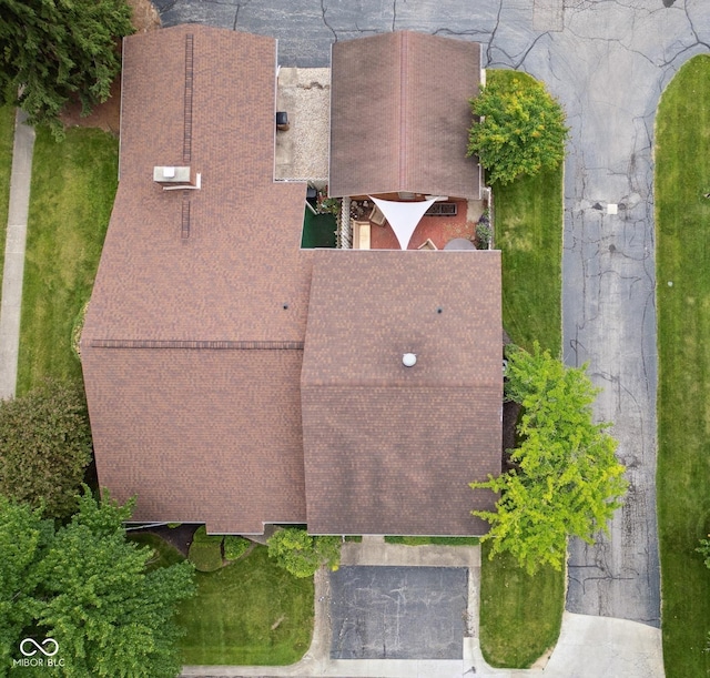 3975 Offshore Dr, Columbus, IN 47203 - aerial view of property and surrounding area