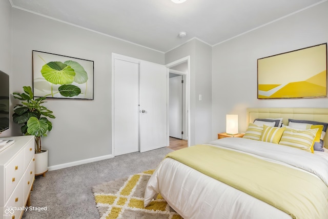 420 Vista Dr, Carmel, IN 46280 - bedroom with crown molding, carpet floors, and baseboards