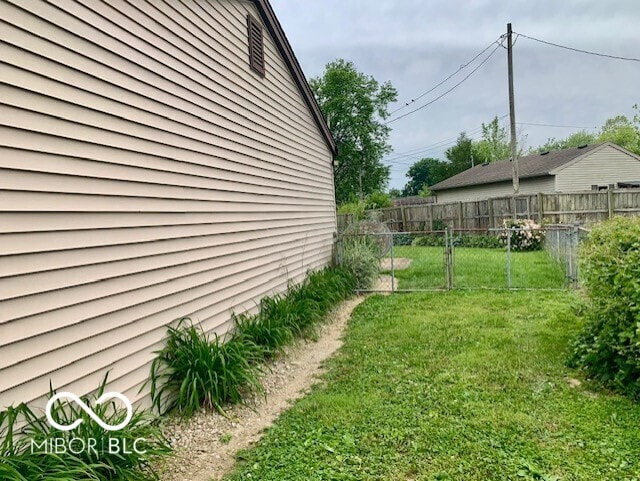 1998 Crescent St, Franklin, IN 46131 - view of yard