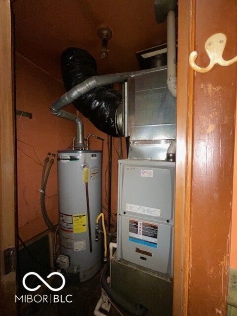 1998 Crescent St, Franklin, IN 46131 - utilities featuring gas water heater