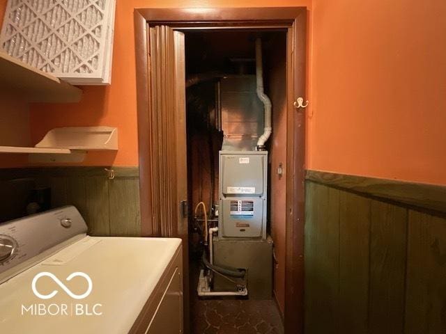 1998 Crescent St, Franklin, IN 46131 - laundry area with washer / clothes dryer and wainscoting