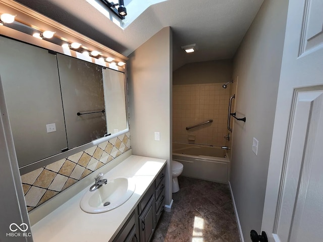 70 Lookout Ridge Dr, Columbus, IN 47201 - full bath featuring vanity, toilet, and bathing tub / shower combination