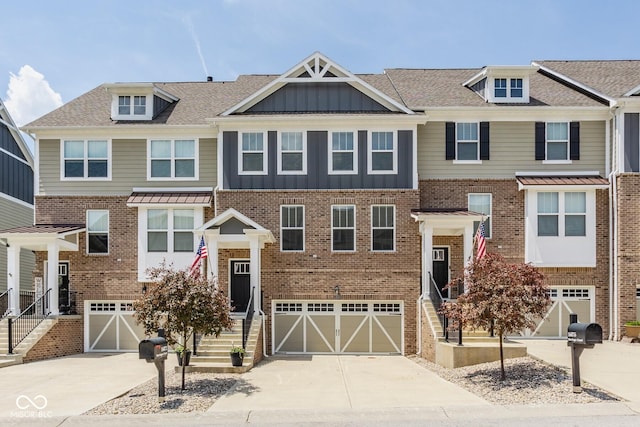 16072 Barringer Ct, Westfield, IN 46074 - townhome / multi-family property featuring a garage and concrete driveway