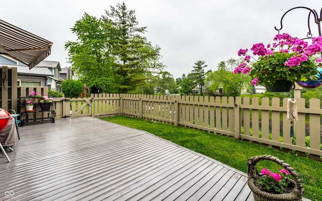 2949 River Bay Dr N, Indianapolis, IN 46240 - wooden deck with a fenced backyard