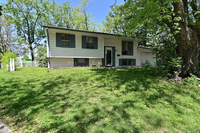 3668 Chatsbee Ct, Indianapolis, IN 46224 - bi-level home featuring an attached garage