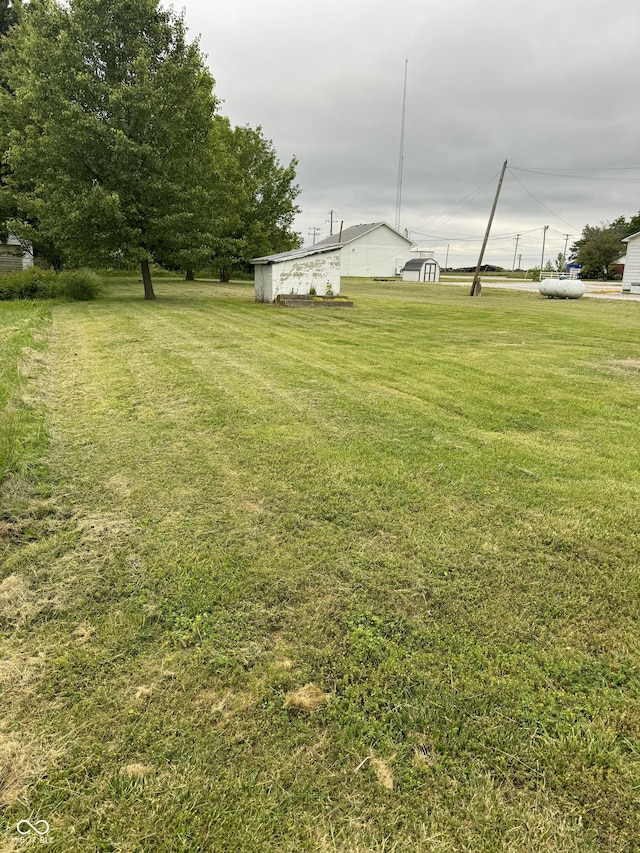 3195 N Washington St, Butlerville, IN 47223