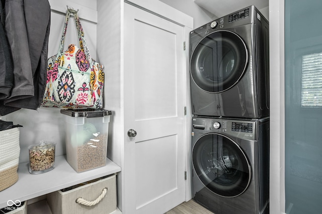 4414 Winthrop Ave, Indianapolis, IN 46205 - washroom featuring stacked washer / dryer