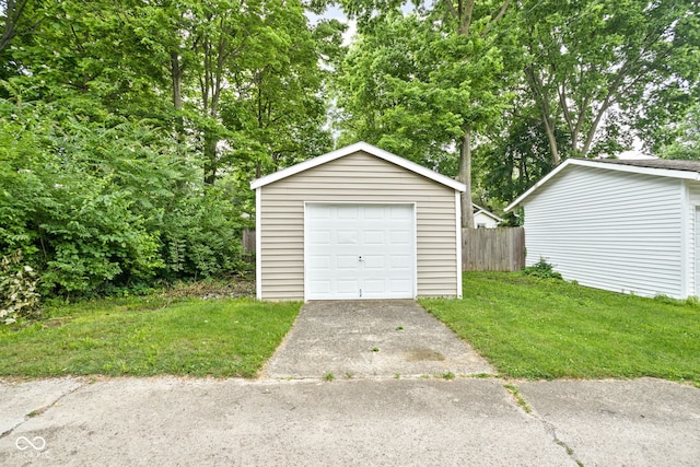 4414 Winthrop Ave, Indianapolis, IN 46205 - detached garage featuring driveway