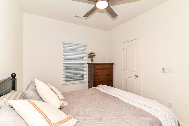 6556 Sulgrove Pl, Indianapolis, IN 46221 - bedroom featuring a ceiling fan