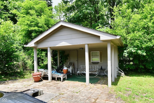 1102 Fox Hill Dr, Indianapolis, IN 46228 - view of patio
