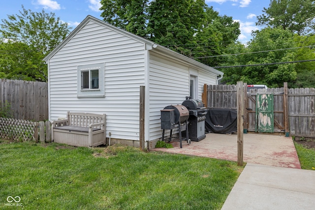 1438 Adams St, Lafayette, IN 47905 - view of outbuilding with a gate