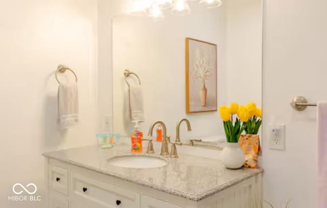 1398 Clinton St, Noblesville, IN 46060 - bathroom featuring vanity