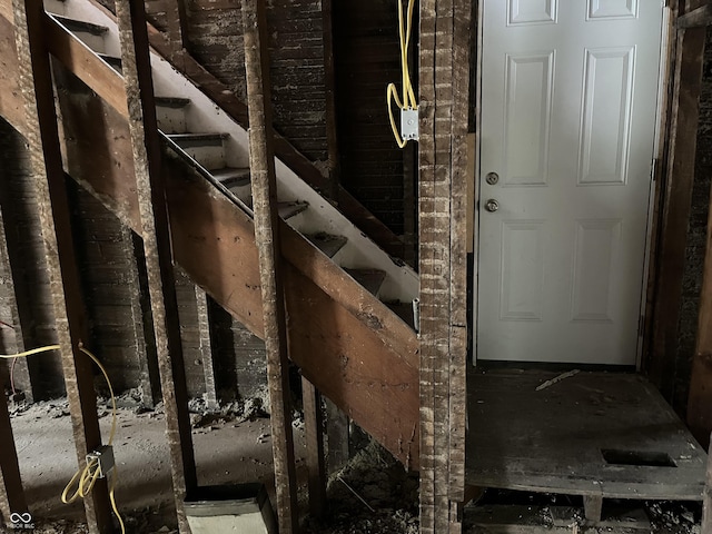1024 W Powers St, Muncie, IN 47305 - view of doorway to property