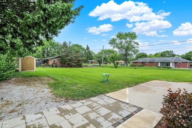 126 E 86th St, Indianapolis, IN 46240 - view of grassy yard featuring a patio