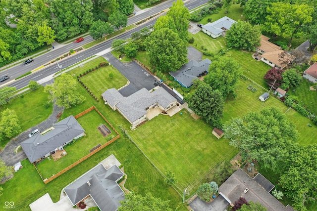126 E 86th St, Indianapolis, IN 46240 - drone / aerial view