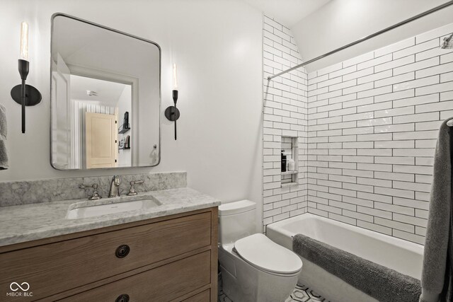 11101 Hawthorn Rdg, Fishers, IN 46037 - full bathroom featuring vanity and shower / bathtub combination
