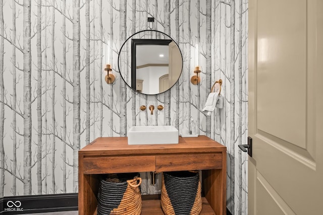 11101 Hawthorn Rdg, Fishers, IN 46037 - bathroom featuring wallpapered walls and vanity