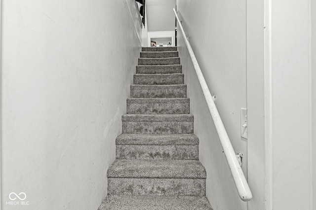 2 S 25th Ave, Beech Grove, IN 46107 - view of stairway