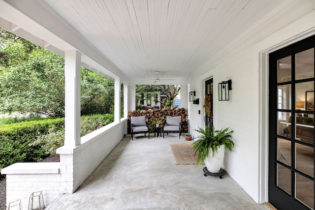 3215 N Pennsylvania St, Indianapolis, IN 46205 - view of porch
