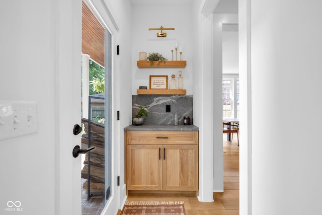 3215 N Pennsylvania St, Indianapolis, IN 46205 - entryway featuring light wood-style floors