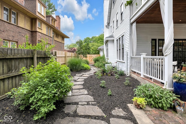 3215 N Pennsylvania St, Indianapolis, IN 46205 - view of yard