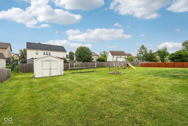 4434 W Windsong Ct, New Palestine, IN 46163 - view of yard with a residential view