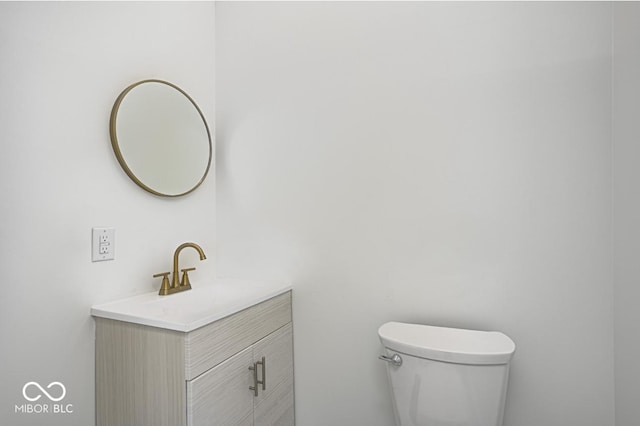 815 E 24th St E, Indianapolis, IN 46205 - bathroom with vanity and toilet