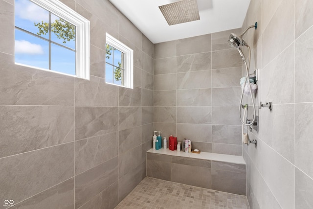 4808 Lakeview Dr, Greenwood, IN 46143 - full bath featuring tiled shower