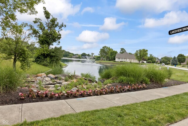 4808 Lakeview Dr, Greenwood, IN 46143 - water view