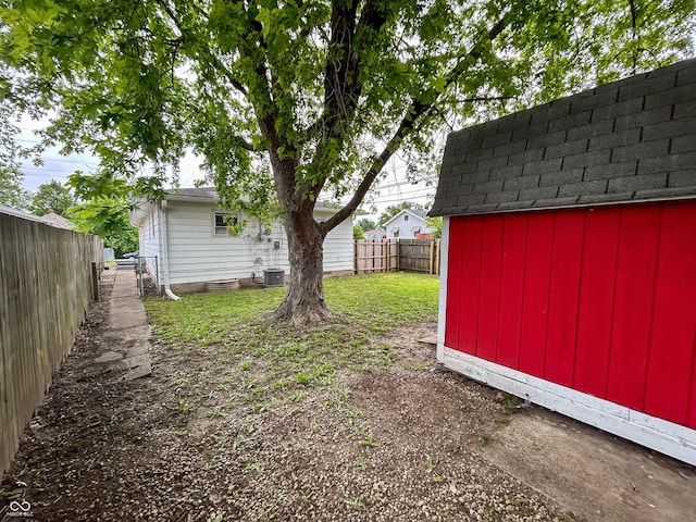 1653 Wade St, Indianapolis, IN 46203 - view of fenced backyard
